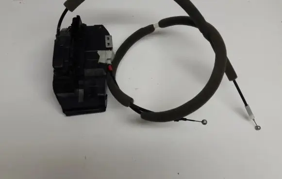 Renault Kadjar Rear door lock