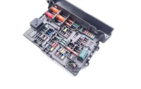 BMW 1 E81 E87 Fuse module 9119444