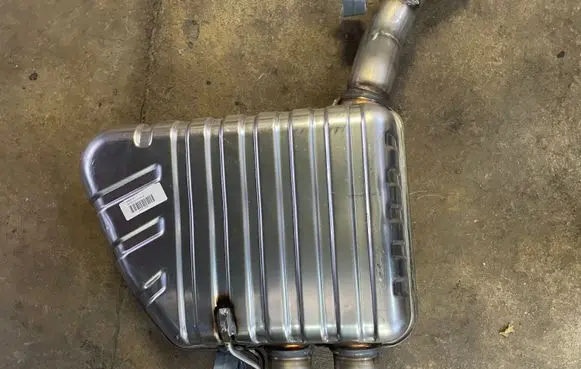 Jaguar F-Type Muffler/silencer T4A43978 ROB46S2