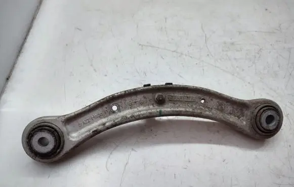 Rear control arm