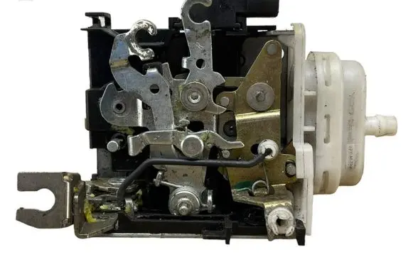 Audi A8 S8 D2 4D Front door lock 8D2837016F