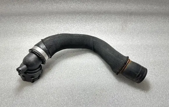 Audi A6 S6 C6 4F Engine coolant pipe/hose 4F0121055J
