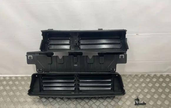 Ford Fusion II Intercooler air guide/duct channel HS738473AE HS738473A