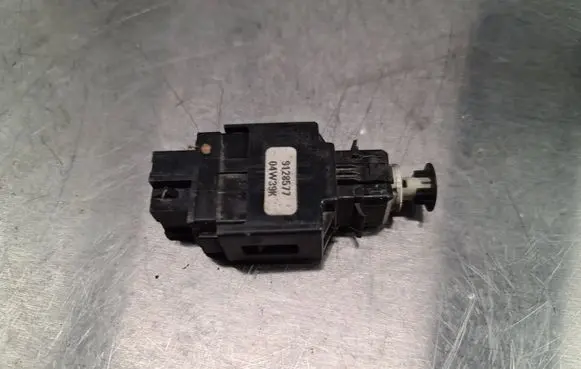 Volvo S40, V40 Brake pedal sensor switch 9128577 04W39K