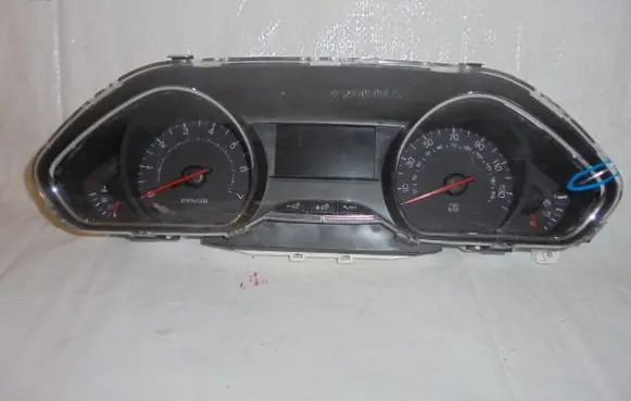 Peugeot 208 Speedometer (instrument cluster) 9674679580