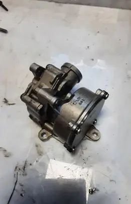 Audi A6 S6 C7 4G Oil pump 059103S