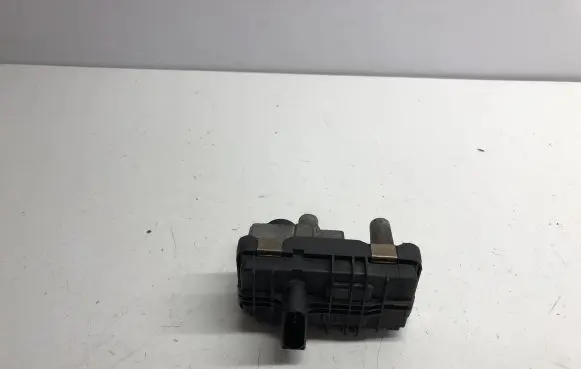BMW 2 F22 F23 Other engine bay part 4933519411