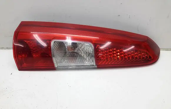 Volvo V70 Rear/tail lights 30643330