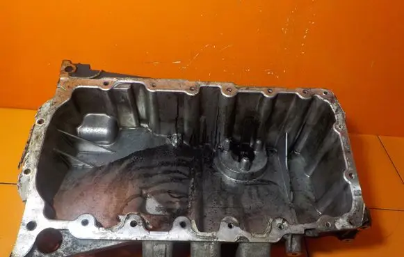 Audi A4 S4 B7 8E 8H Oil sump 
