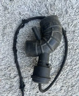 Audi A8 S8 D2 4D Engine shut-off valve 06A145710G