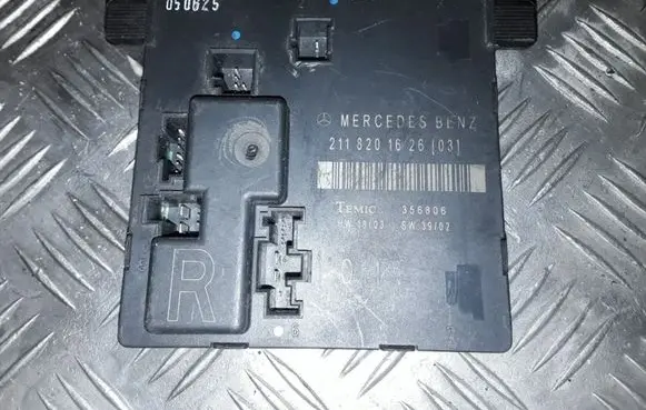 Mercedes-Benz E W211 Door control unit/module 2118201626