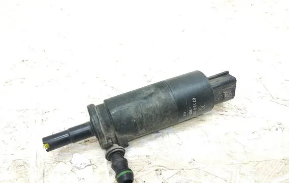 BMW 5 E39 Headlight washer pump 67128377613