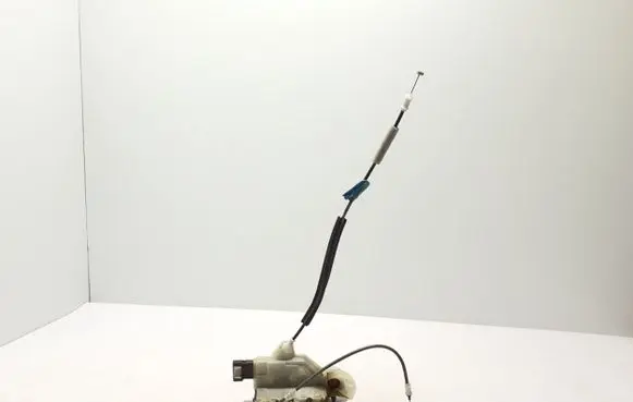 Opel Combo E Front door lock 9816343480