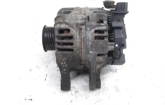 Toyota Avensis T250 Generator/alternator 270600D140B 0124325079
