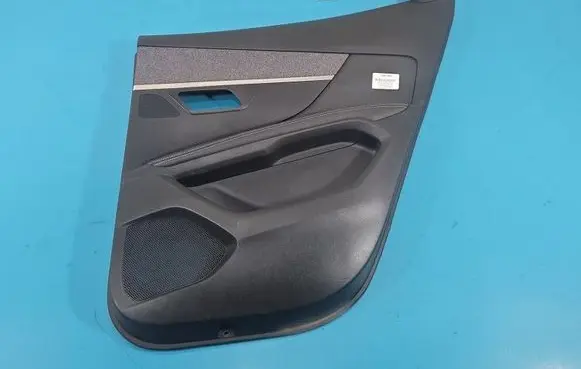 Peugeot 3008 II Coupe rear side trim panel 98305886QU IMPRK1556494