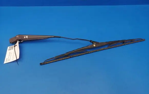 Mercedes-Benz E W123 Front wiper blade arm