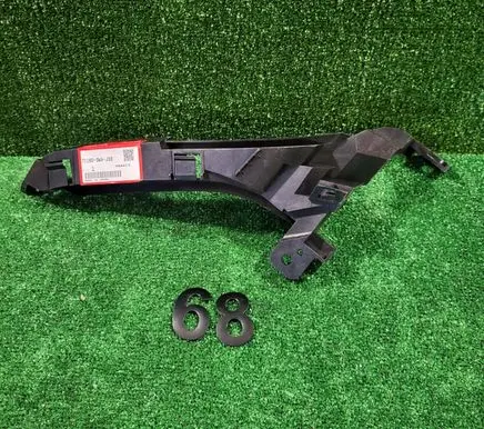 Honda CR-V Front bumper mounting bracket 71190