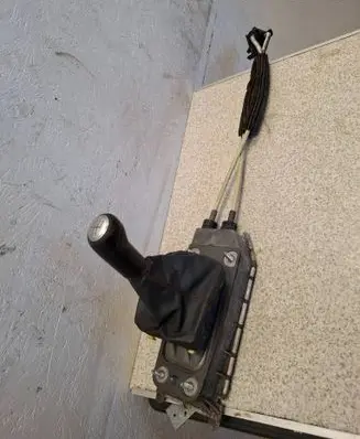 Volkswagen Polo IV 9N3 Gear shifter/selector 6Q0711049CJ 6Q0711265AN