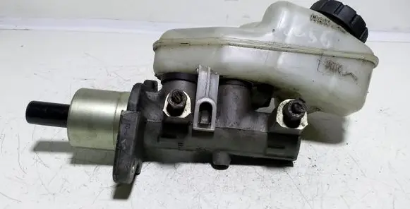 Master brake cylinder
