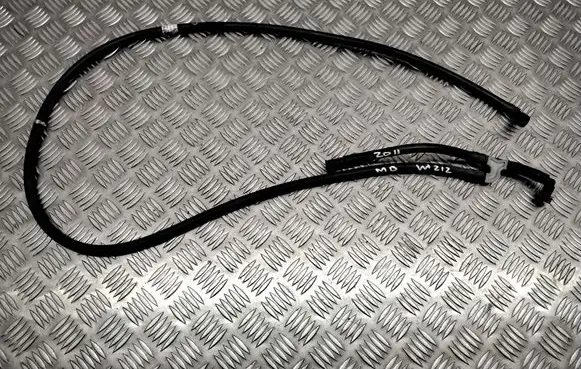 Mercedes-Benz E W212 Headlight washer hose/pipe A2128600092