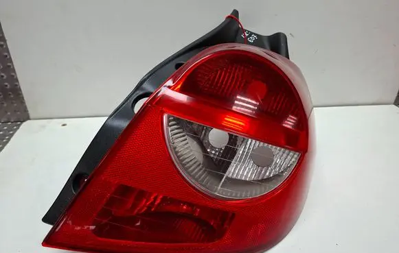 Renault Clio III Rear/tail lights S27639607 89035080