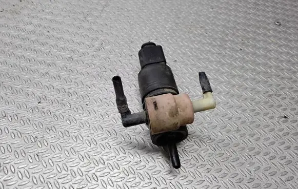 Seat Ibiza III (6L) Windscreen/windshield washer pump 1J0973722