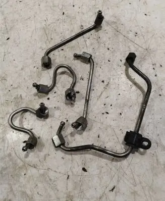 KIA Carens III Fuel injector supply line/pipe 