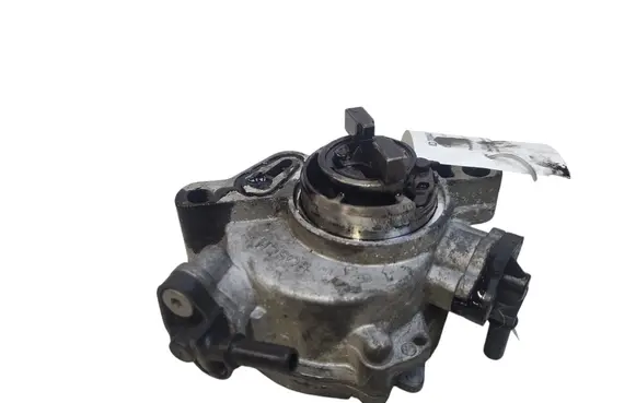Peugeot 208 Vacuum pump 9804021880