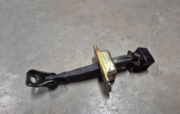 Mitsubishi L200 Front door check strap stopper 
