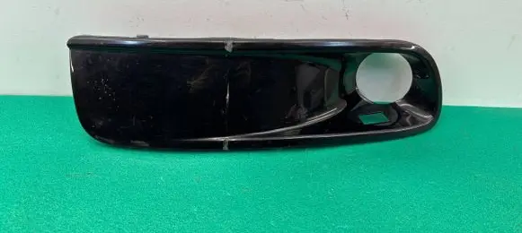 Volkswagen Multivan T5 Front fog light trim/grill 7H5807490