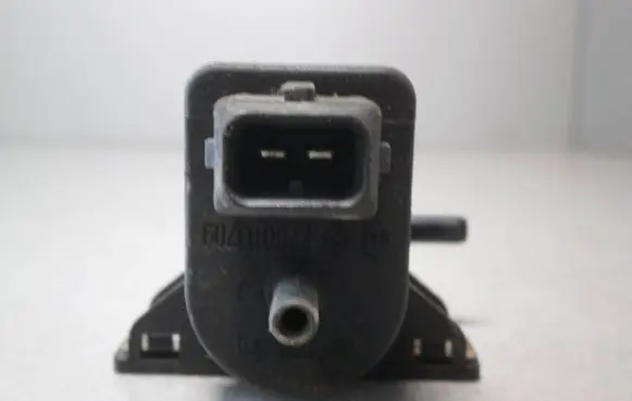 Opel Vivaro Turbo solenoid valve 7700113709