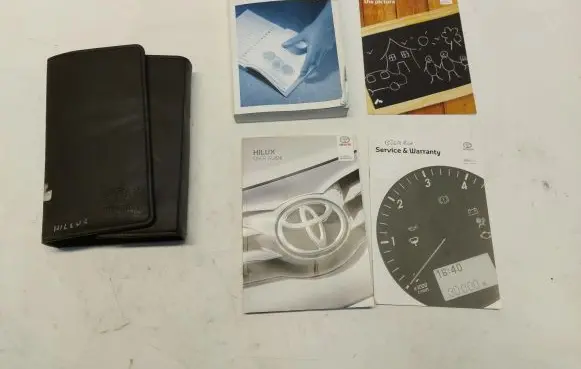 Toyota Hilux (AN120, AN130) User manual 