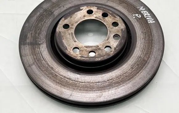 Opel Meriva B Front brake disc 95526651 9194477