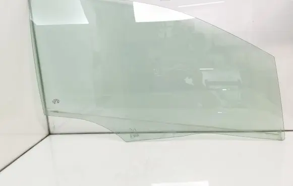 Volkswagen Up Front door window glass four-door 1S845202C