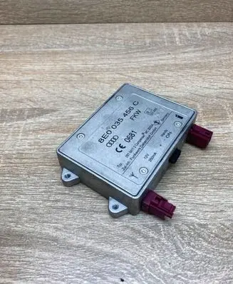 Audi Q7 4L Aerial antenna amplifier 8E0035456C