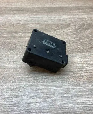 Honda Civic Air flap motor/actuator 0637004500