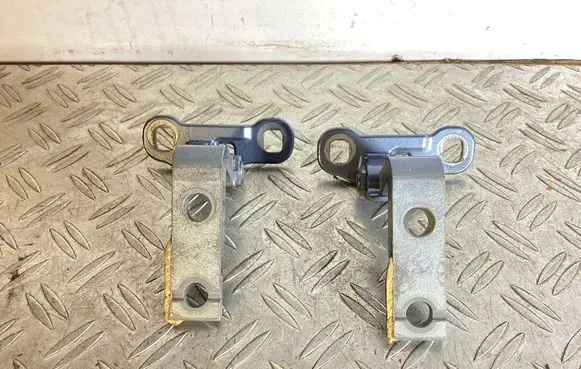 Front door hinge set