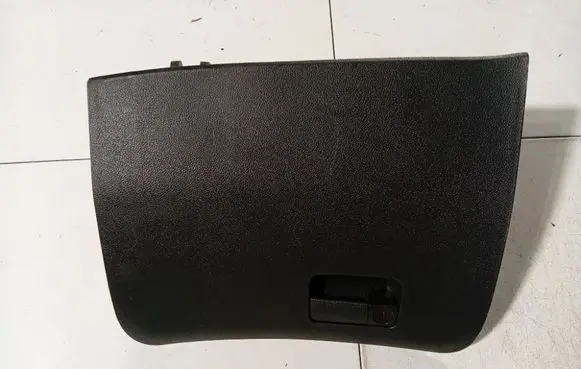 Glove box