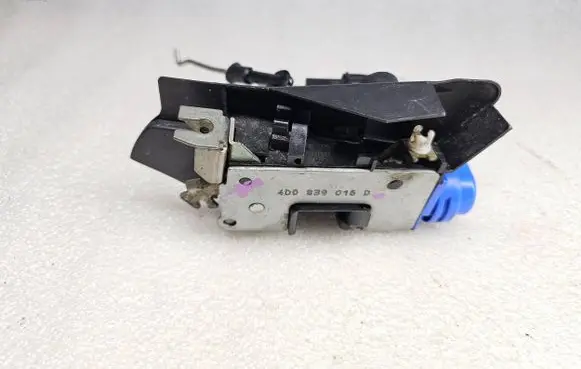 Audi A8 S8 D2 4D Rear door lock 4D0839016D