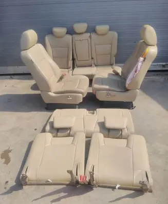 Subaru Tribeca Seat set 