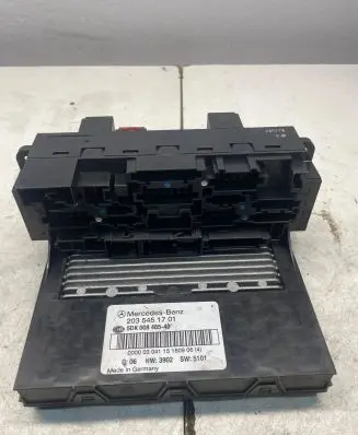 Mercedes-Benz C W203 Fuse module 2035451701 5DK00848540