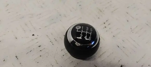 Toyota Auris E180 Gear lever shifter trim leather/knob 