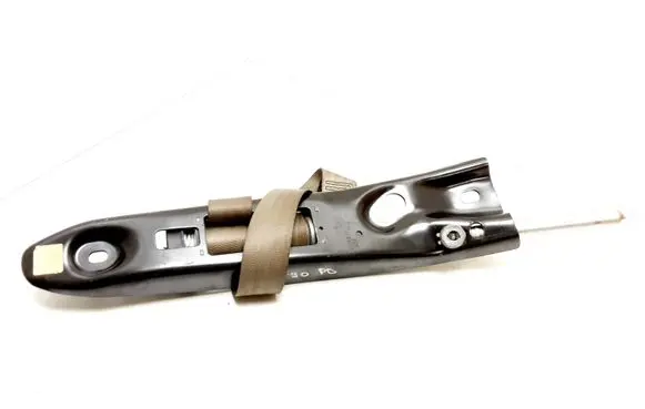 Volvo XC90 Front seatbelt 8639415