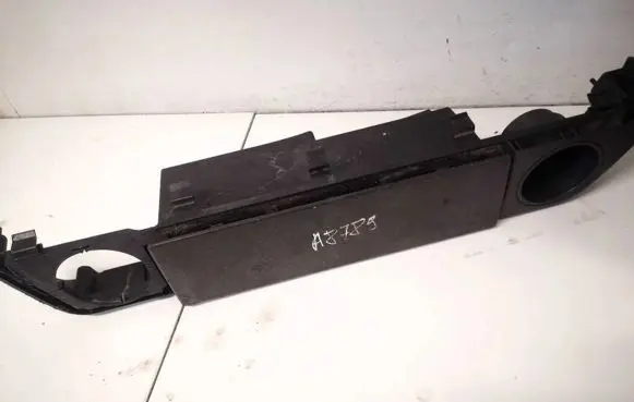 Volvo XC90 Cup holder 