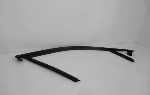 Citroen DS7 Crossback Front door rubber seal 9815691480