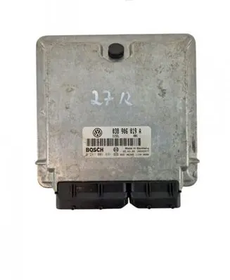 Volkswagen PASSAT B5 Engine control unit/module 038906019a