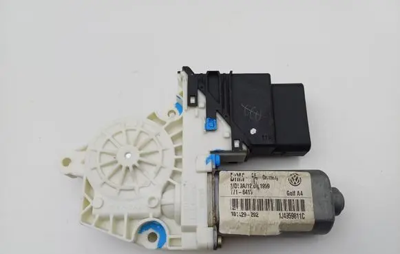 Volkswagen Golf IV Rear door window regulator motor 1J4959811C 101439203