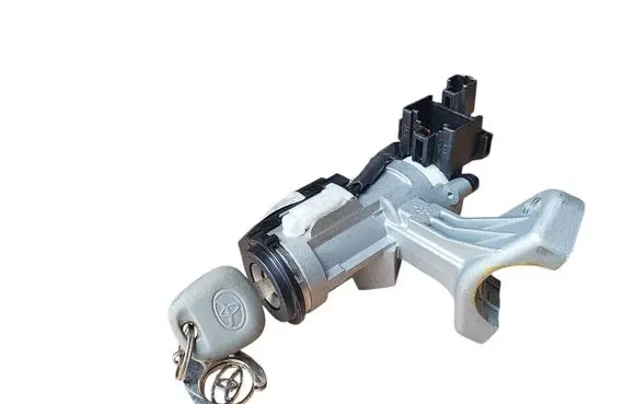Toyota Corolla E120 E130 Ignition lock 8978302020