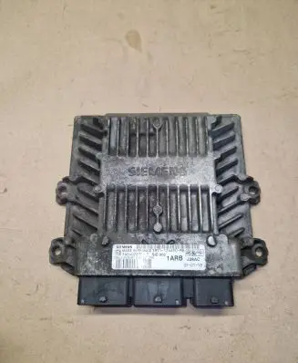 Ford Focus Engine control unit/module 5M5112A650MB 5WS40227CT