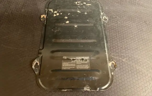 Renault Trafic II (X83) Battery box tray cover/lid 8200403170 93854495